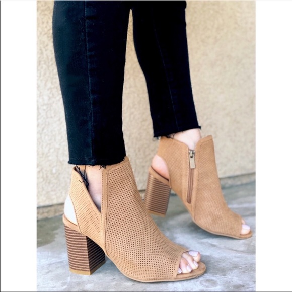 Sloan Bootie - Picture 2 of 7